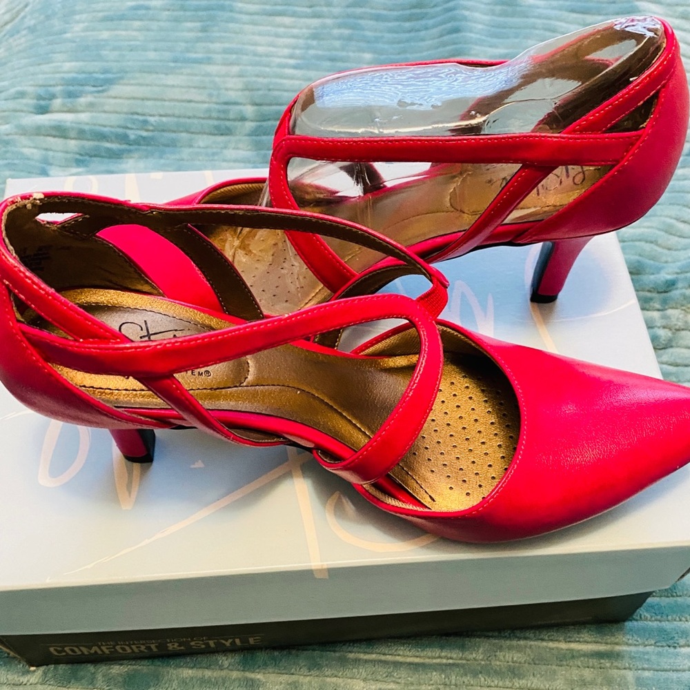 Pink 9.5 W life stride pumps